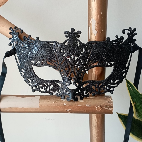 H&M Accessories - ♥️ H&M Venetian Mask